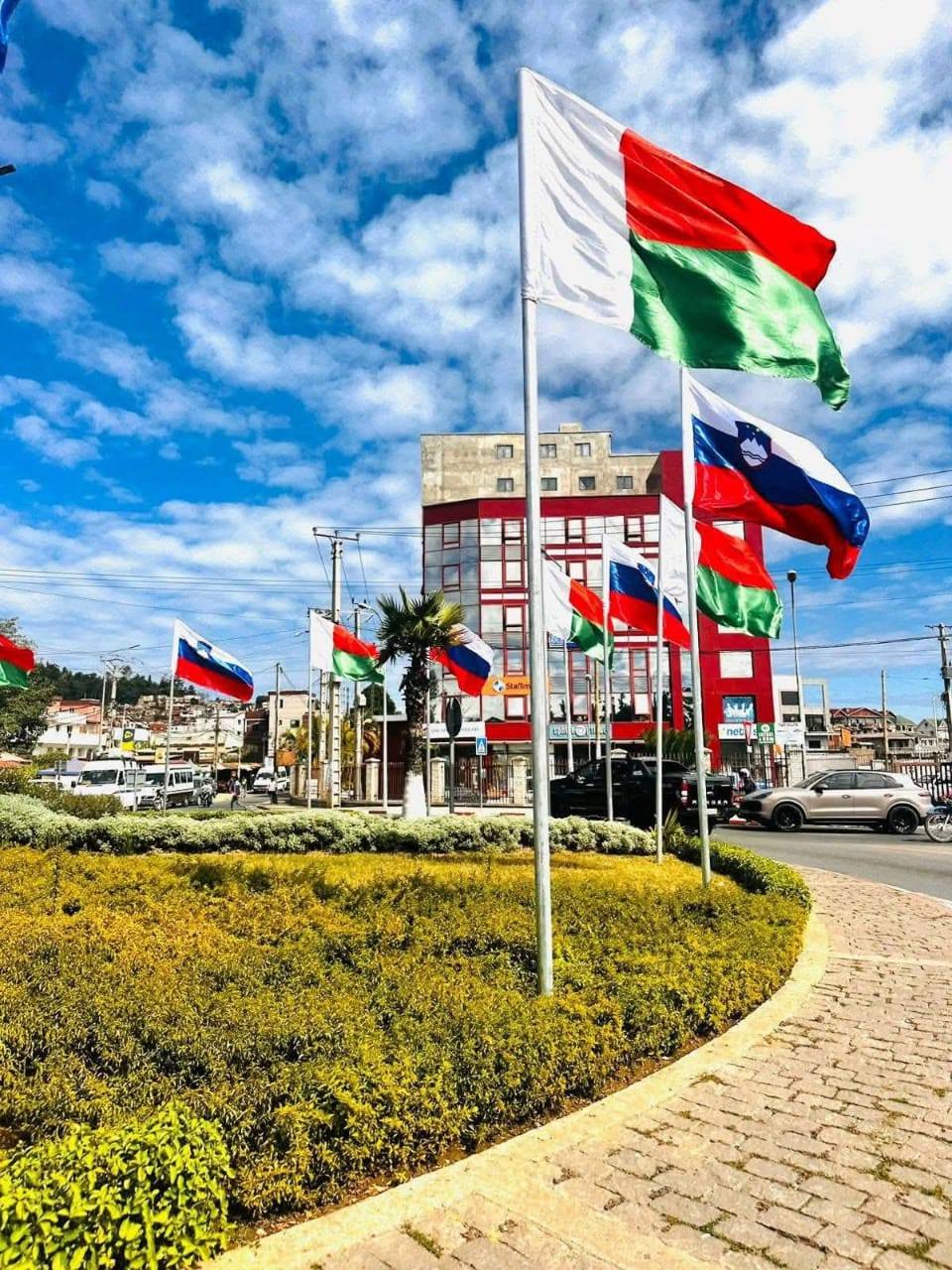 FITSIDIHANA ARA-PANJAKANA MANAN-TANTARA