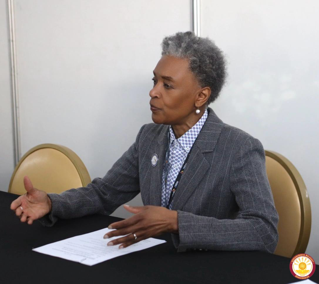 FIFANDRAISANA ARA-BAROTRA EO AMIN' I MADAGASIKARA SY ETAZONIA