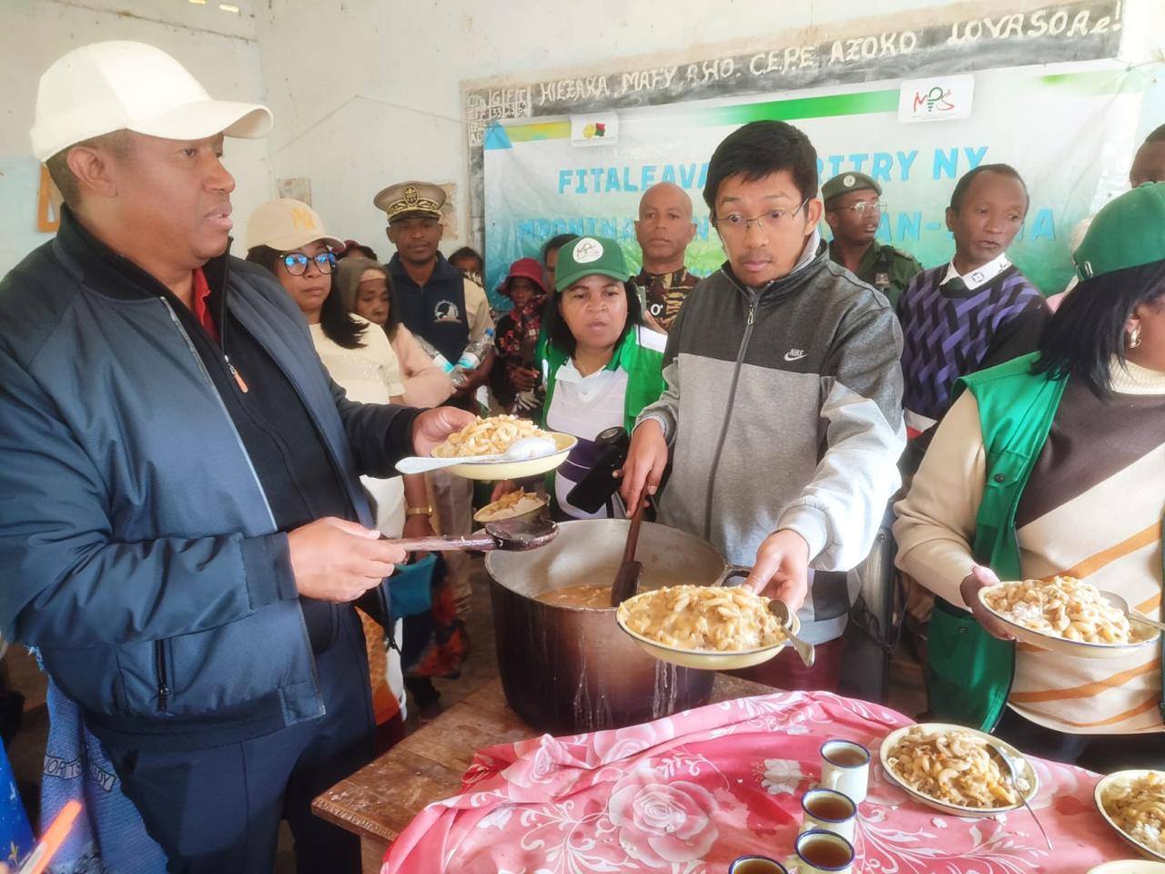 HO FANAMAFISANA IREO EZAKA NATOMBOKA DIA TONGA AO IKONGO IREO SOLONTENAN'NY GOVERNEMANTA