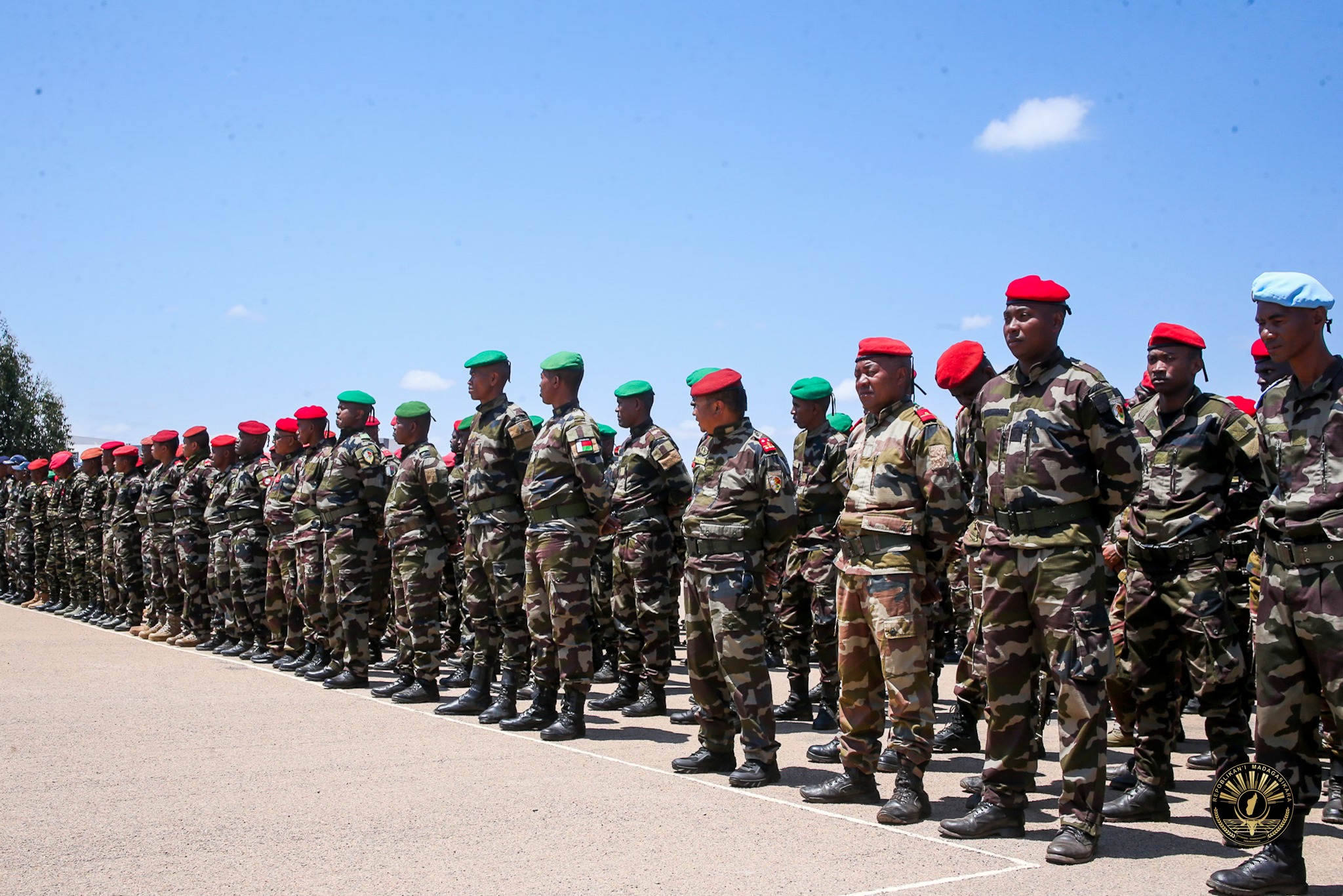 NANATRIKA NY FAMPIVONDRONANA NA NY RASSEMBLEMENT AN' IREO HERY FIAROVANA SY FILAMINANA NY FILOHA ANDRY RAJOELINA