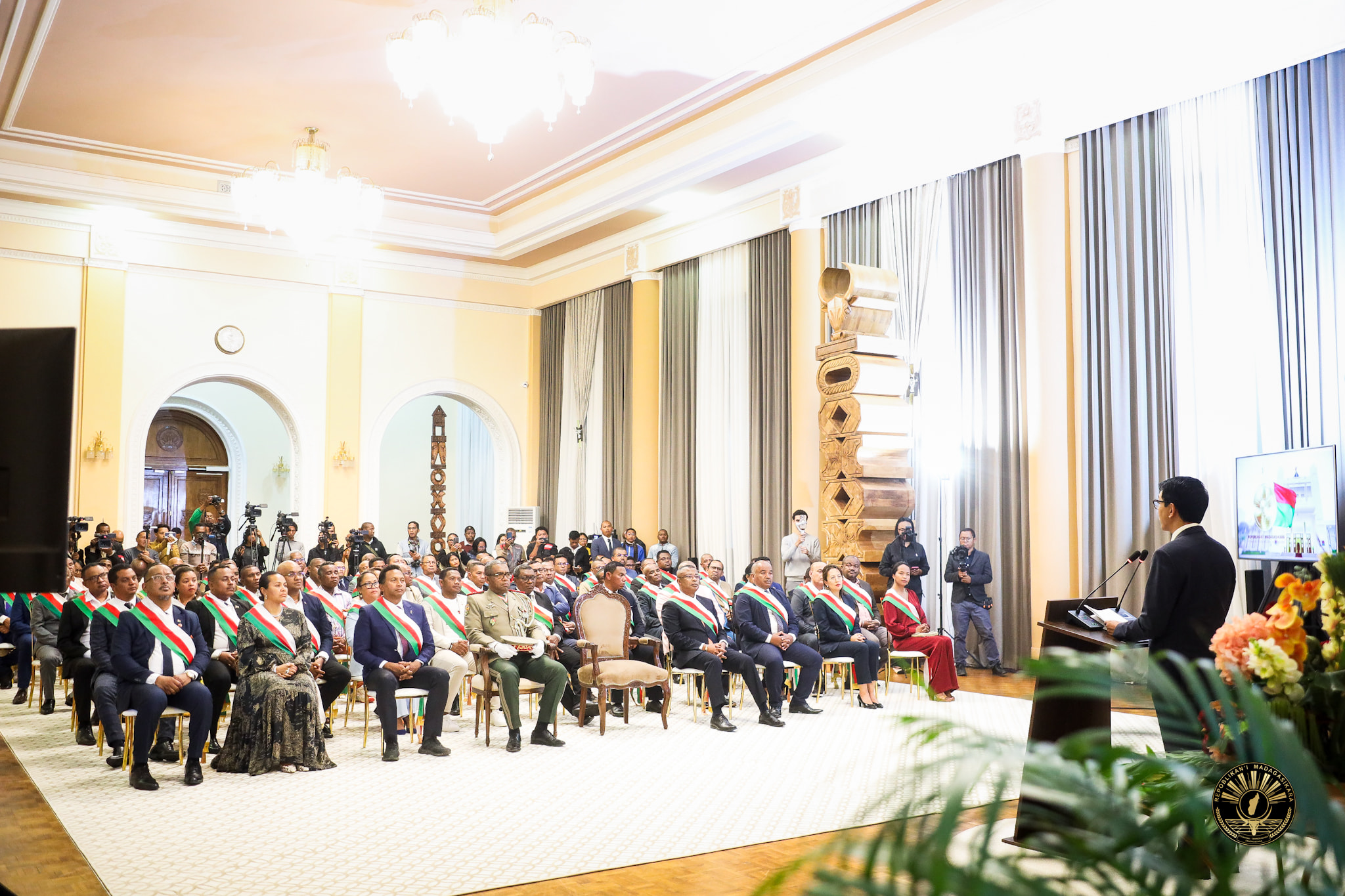 FANENDRENA NY GENERAL DE DIVISION ZAFITSAMBO RUPHIN DIMBISOA HO PRAIMINISITRA LEHIBEN' NY GOVERNEMANTA