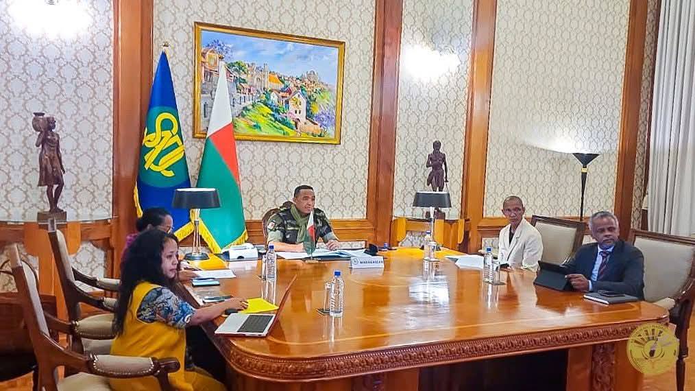 FIVORIANA TSY ARA-POTOANA NOTANTERAHIN' IREO FILOHAM-PANJAKANA SY GOVERNEMANTA AO AMIN' NY SADC