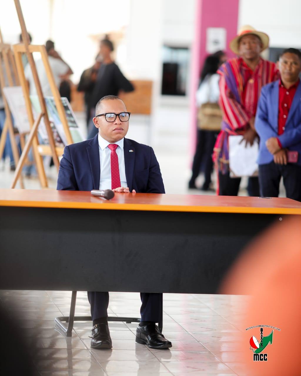 FAKAN-KEVITRA ARA-KOLONTSAINA HO AN' NY SOKAJY TONTOLON' NY BOKY