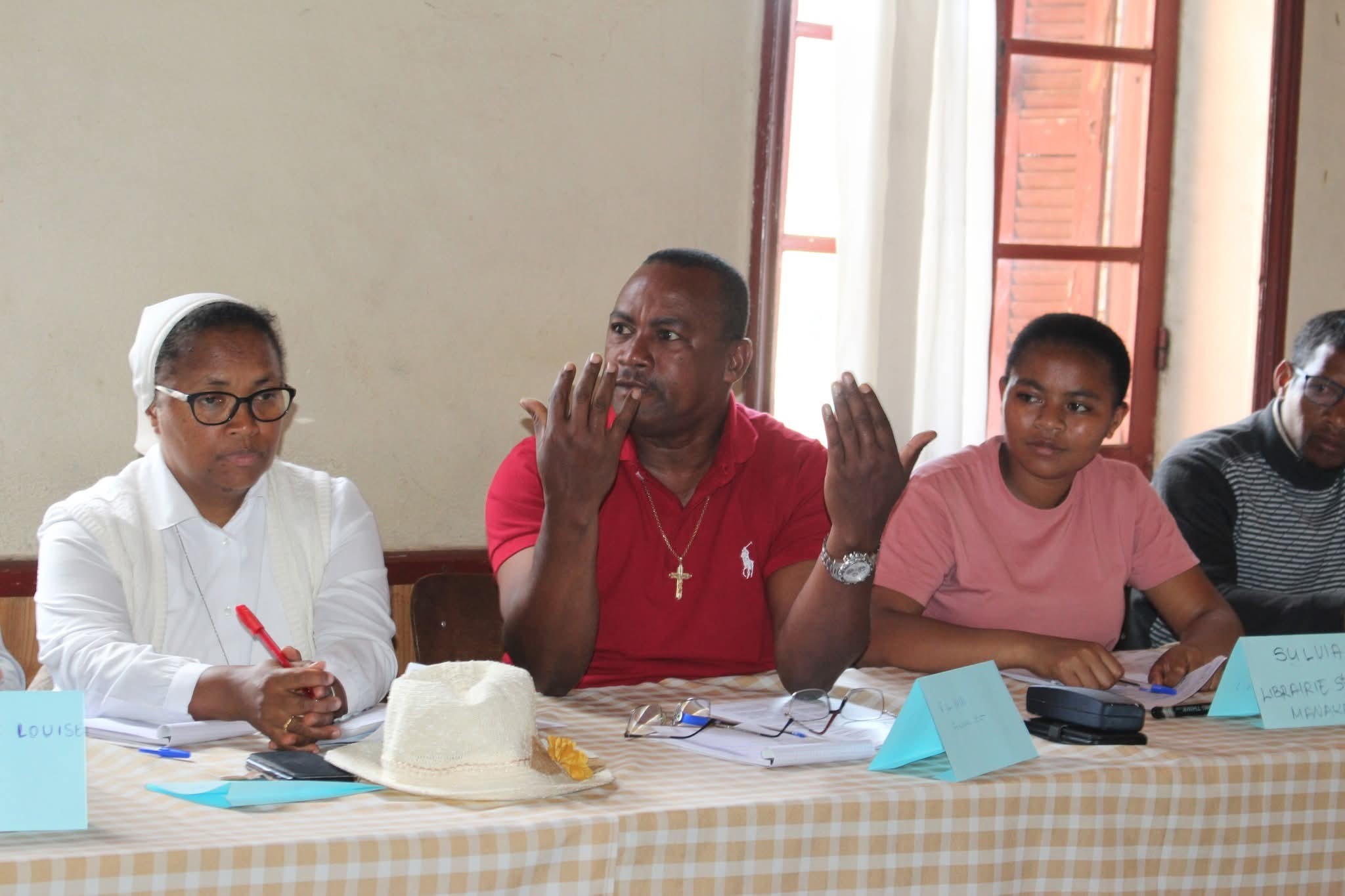 FAMPIOFANANA SY FIZARANA TRAIKEFA NIARAHANA TAMIN' NY VAOMIERAN' NY EVEKA HO AN' NY FIFANDRAISAN' NY MPIARA-BELONA-MADAGASIKARA (EKAR)