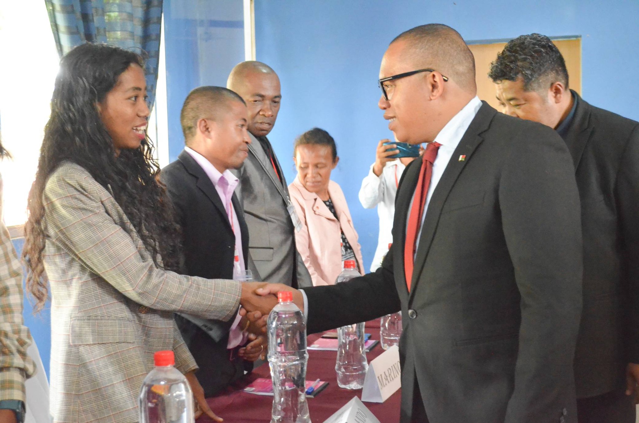 HIROSO AMIN' NY FANOFANANA SY FANAMAFISANA FAHAIZA-MANAO HO AN' NY MPANAO GAZETY NY MINISTERAN' NY SERASERA SY NY KOLONTSAINA