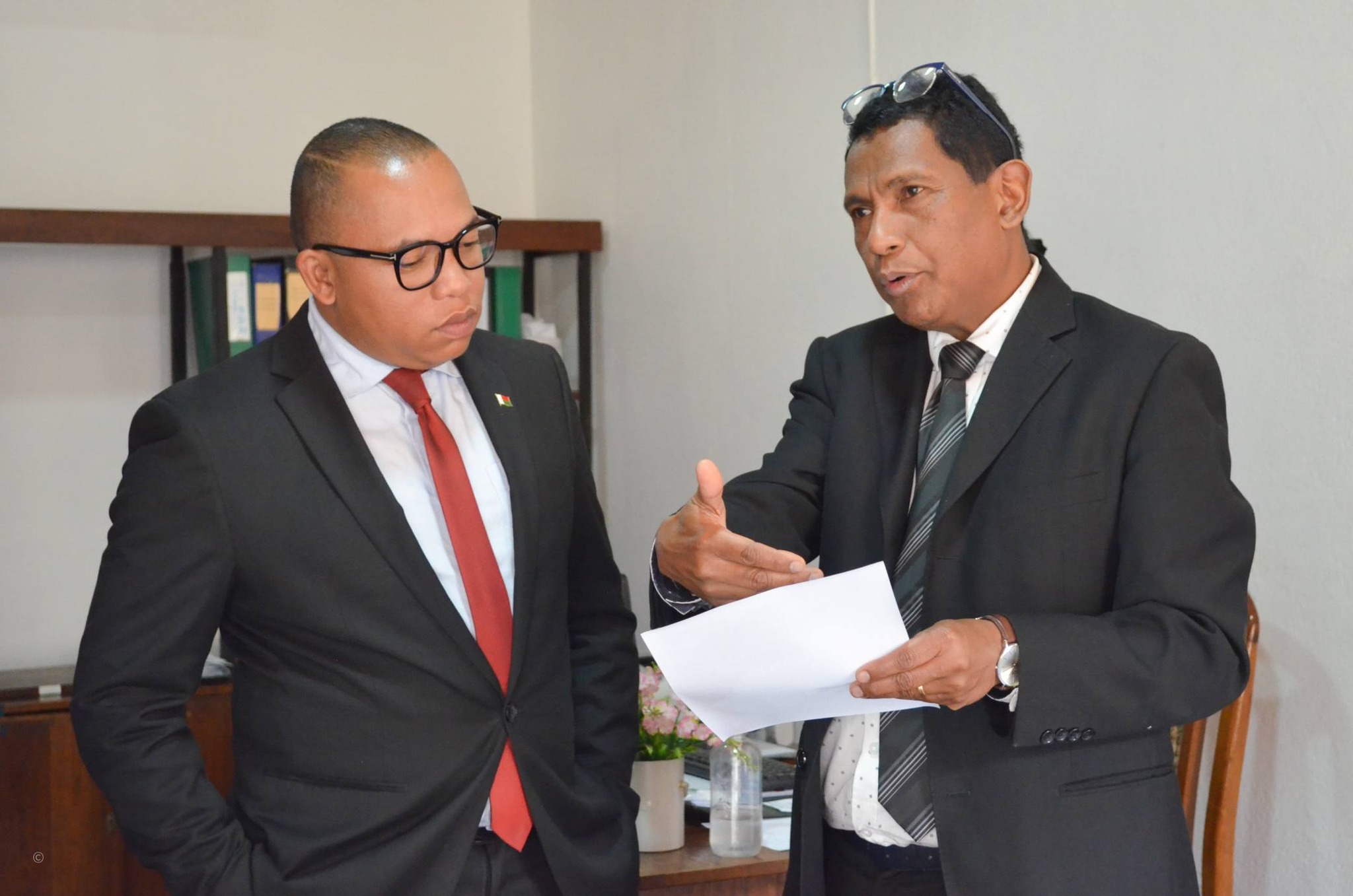 AMPERINASA IREO RAFITRA VAOVAO NAPETRAKA EO ANIVON' NY ANIVON' NY OMDA