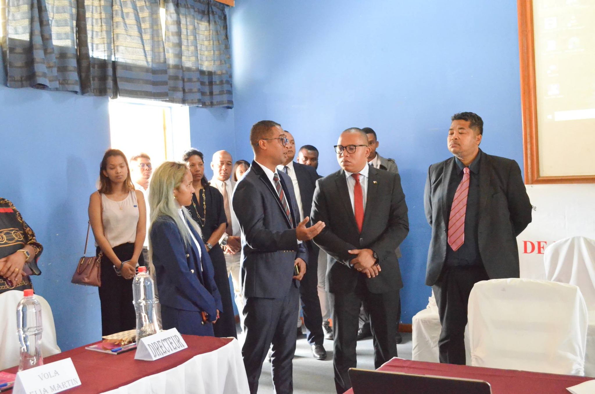 MANANA ANDRAIKITRA AMIN' NY FANATSARANA NY KALITAON' NY ASA FANAOVAN-GAZETY SY NY HAINO VAKY JERY NY MINISTERAN' NY SERASERA SY NY KOLONTSAINA