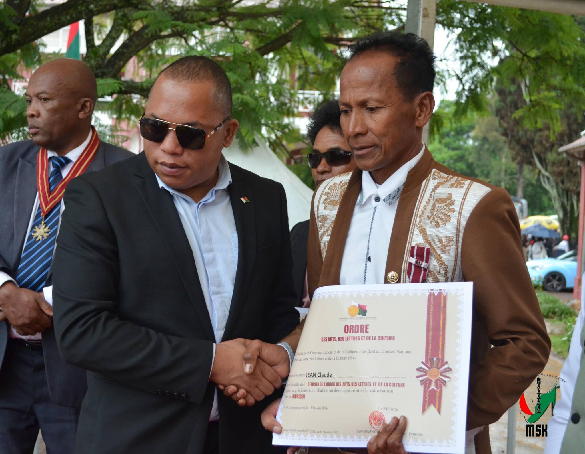 ENDRIKA HITA MASO FANKASITRAHANA NY EZAKA VITAN' NY MPISEHATRA ARA-KOLONTSAINA SADY FAMPIRISIHANA AMIN' NY TSARA KOKOA HATRANY NY MARI-BONINAHITRY NY KANTO