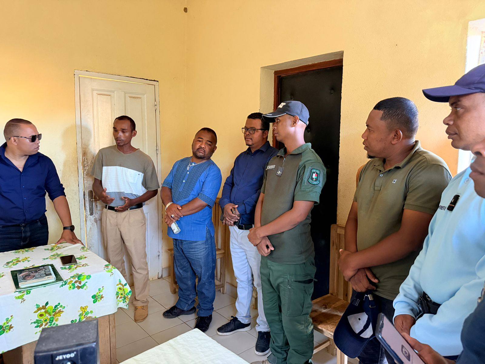 MANOHY MANATSARA NY FITAOVAN' NY HAINOAMANJERIM-PIRENENA ENY ANIVON' NY FARITRA NY MINISTERAN' NY SERASERA SY NY KOLONTSAINA