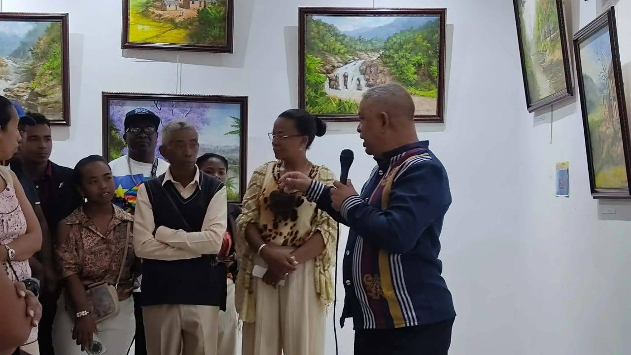 FAMPIRANTIANA ETSY AMIN' NY IVOKOLO NY HOSODOKO SANGANASAN' I HANS RANAIVOSON