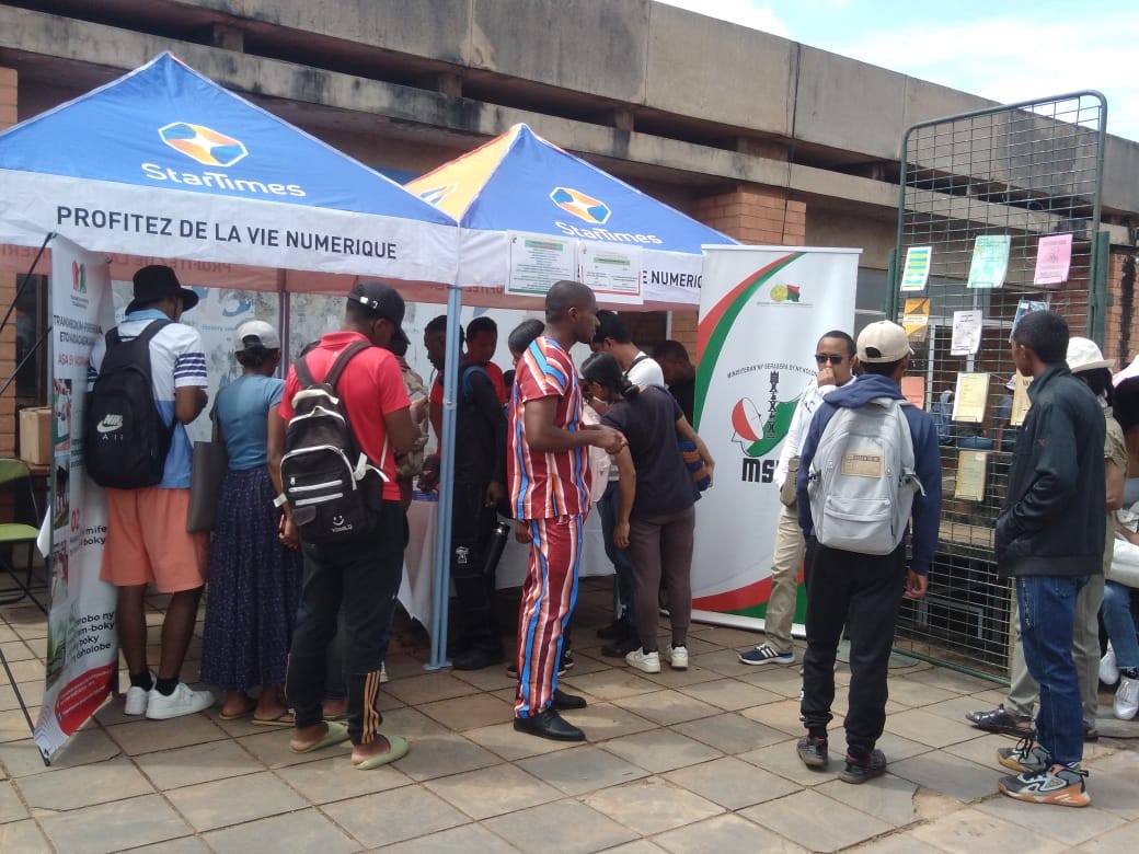 LITERATIORA MITETY SEKOLY