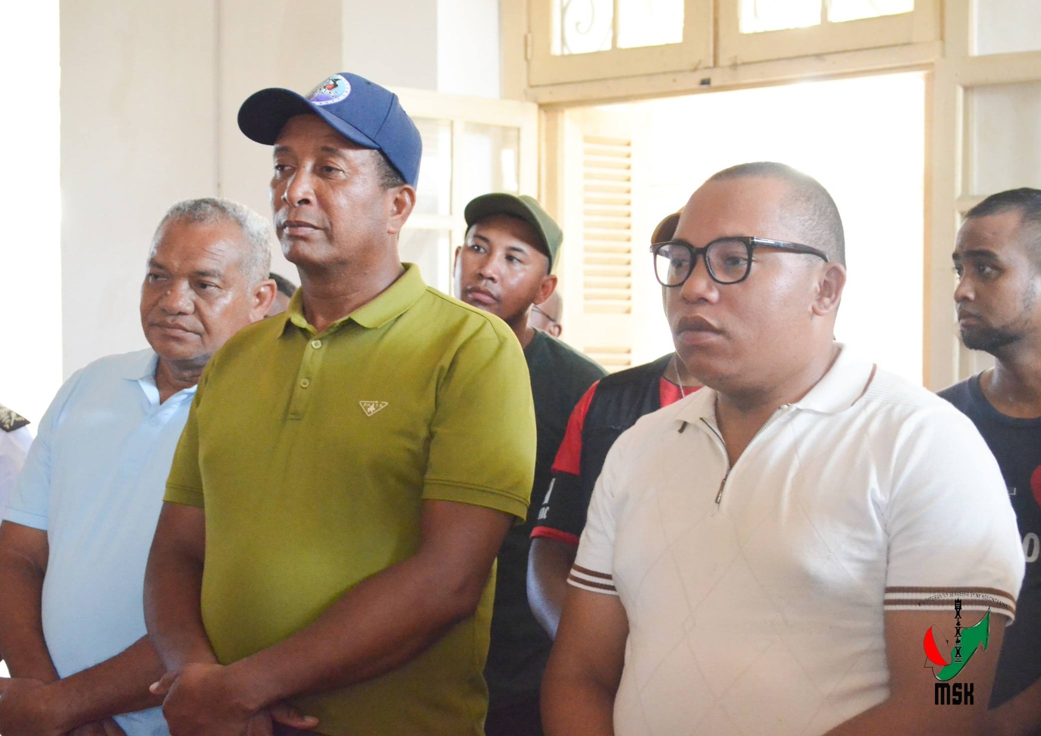 NIVIMBINA IZAY VOATSIRAMBIN' NY TANANY NY MINISTERAN' NY SERASERA SY NY KOLONTSAINA HANAMAIVANANA NY VESATRY NY RIVODOZA GEZANI