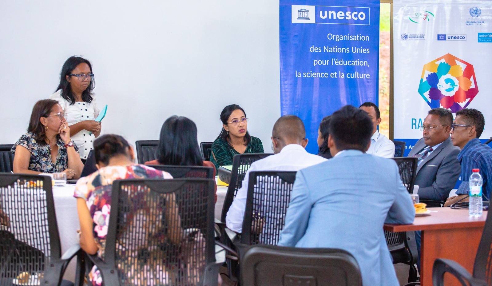 ATRIKASA FANOMBOHAN' NY TETIKASA MOMBA NY FAHALALAHANA MANEHO HEVITRA, IREO FITAOVAN-TSERASERA VAOVAO, FAMPIROBOROBOANA NY ORINASAN-TSERASERA MALALAKA, MAHALEOTENA SY MAROLOKO