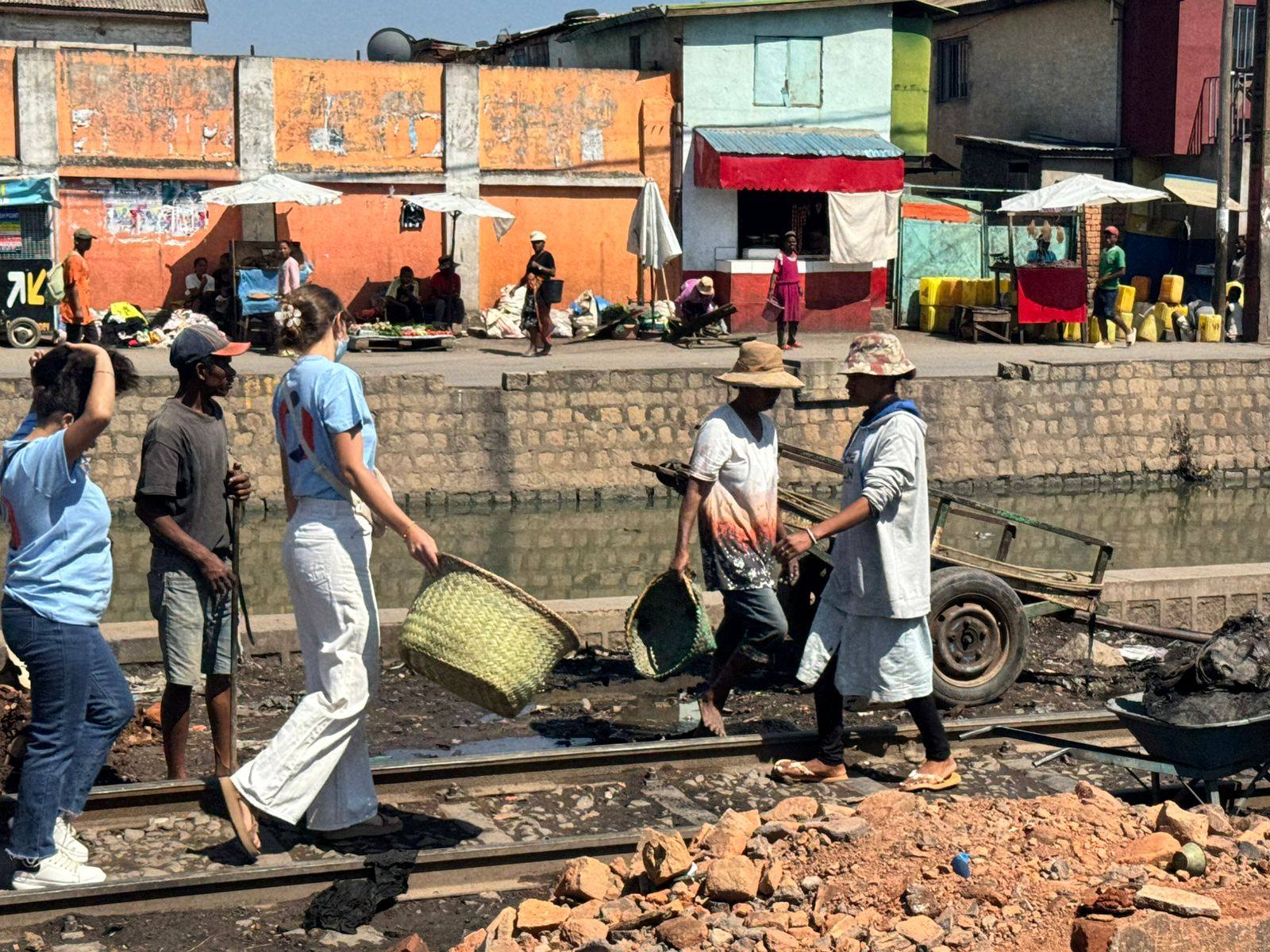 ANDRO NATOKANA HO AMIN' NY FIROTSAHANA AN-TSITRAPO SY ASA FANOLORAN-TENA