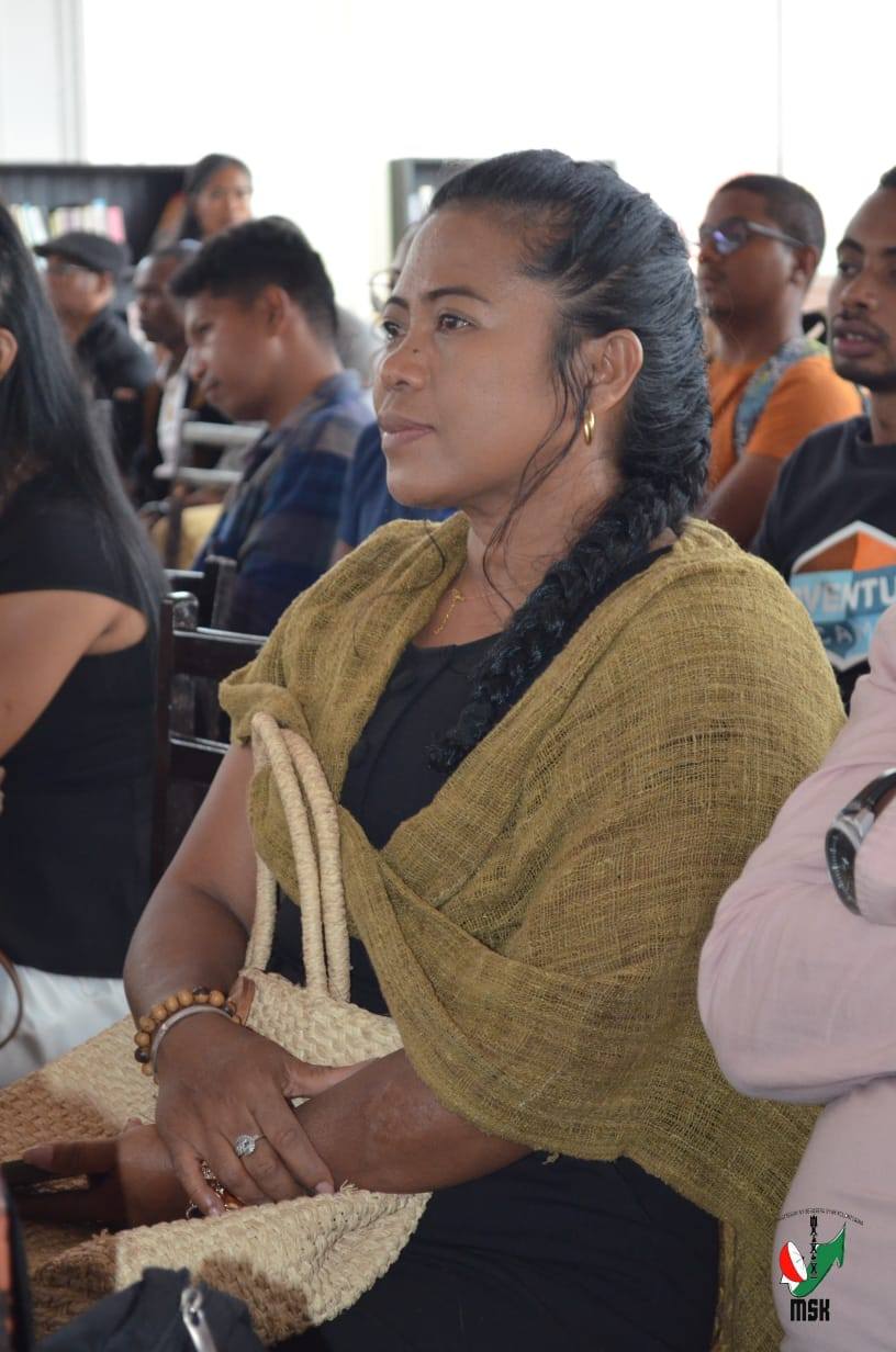 TOMPON' ANDRAIKITRA AMBONY MAROMARO EO ANIVON' NY MINISTERAN' NT SERASERA SY NY KOLONTSAINA NO NANDRAY NY ASANY ANDROANY ALAROBIA 10 DESAMBRA 2025 TAORIAN' NY NAHAVOATENDRY AZY IREO NANDRITRA NY FILAN-KEVITRY NY MINISITRA NY ALATSINAINY 08 DESAMBRA 2025 L