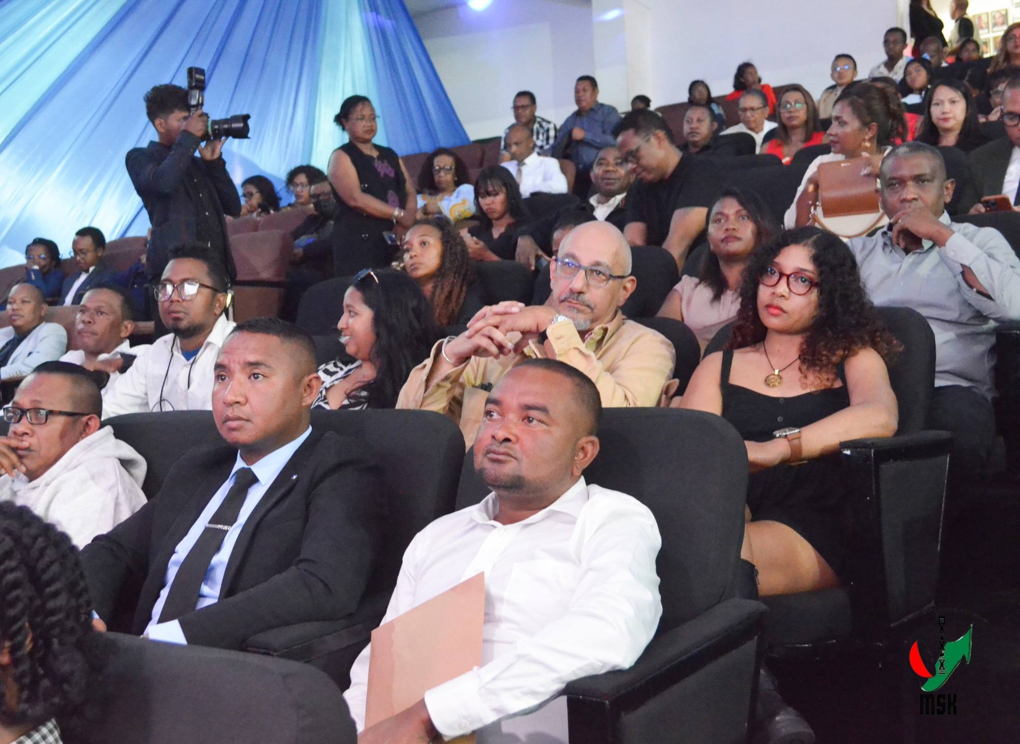 MITANA ANJARA ANDRAIKITRA GOAVANA AMIN'NY FIKOLOKOLOANA SY FANANDRATANA NY KOLONTSAINA MALAGASY NY MPIKARAKARA FAMPISEHOANA MATIHANINA