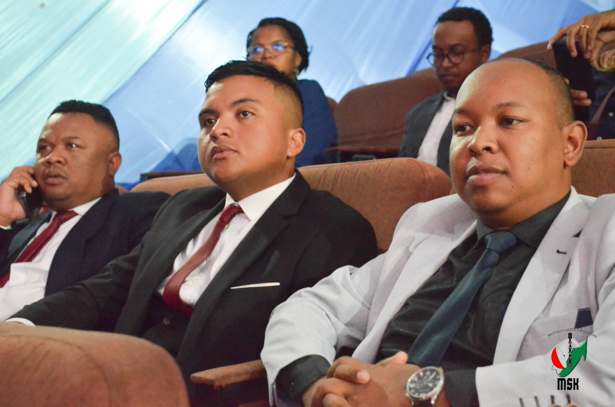 MITANA ANJARA ANDRAIKITRA GOAVANA AMIN'NY FIKOLOKOLOANA SY FANANDRATANA NY KOLONTSAINA MALAGASY NY MPIKARAKARA FAMPISEHOANA MATIHANINA