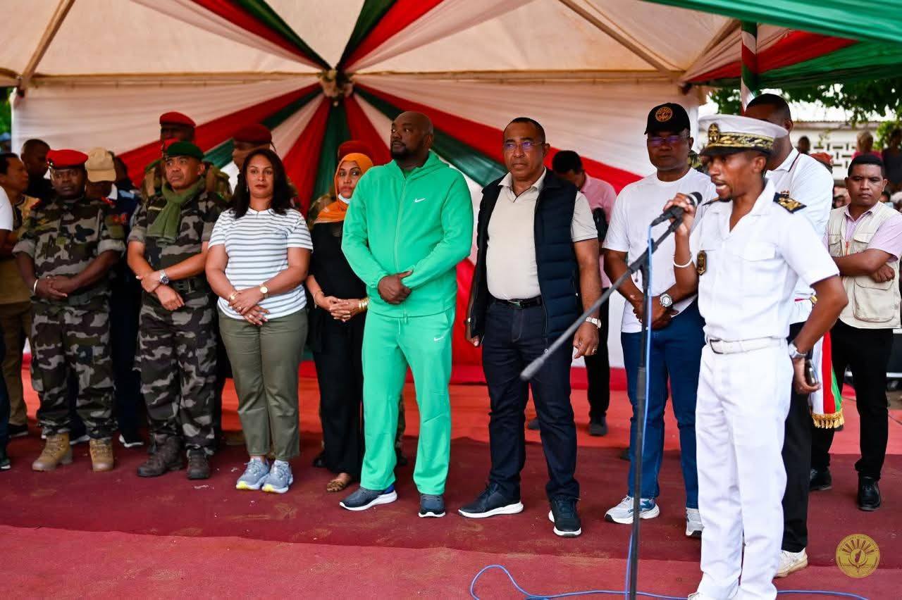 IARA-MISALAHY AMIN' IREO TOMPON' ANDRAIKITRA ISAN' AMBARATONGANY MANAO NY FAMERENANA AMIN' NY LAONINY NY FIAINAM-BAHOAKA SY NY FANARENANA NY TAKAITRA NAVELAN' NY RIVODOZA FYTIA NY FILOHA RANDRIANIRINA MICHAEL