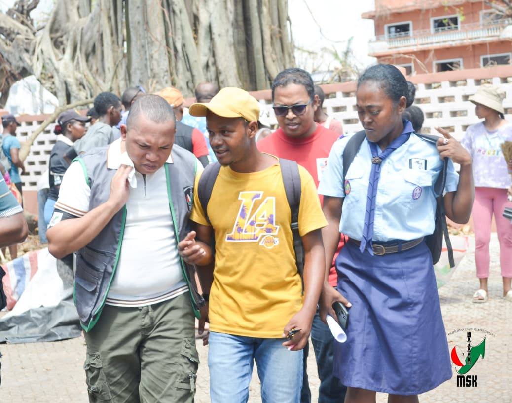 MPIROTSAKA AN-TSITRAPO MARO NO NIARA-NIENTANA TAMIN' NY MINISTERAN' NY SERASERA SY NY KOLONTSAINA NANADIO NY MOZEA VAVITIANA TOAMASINA