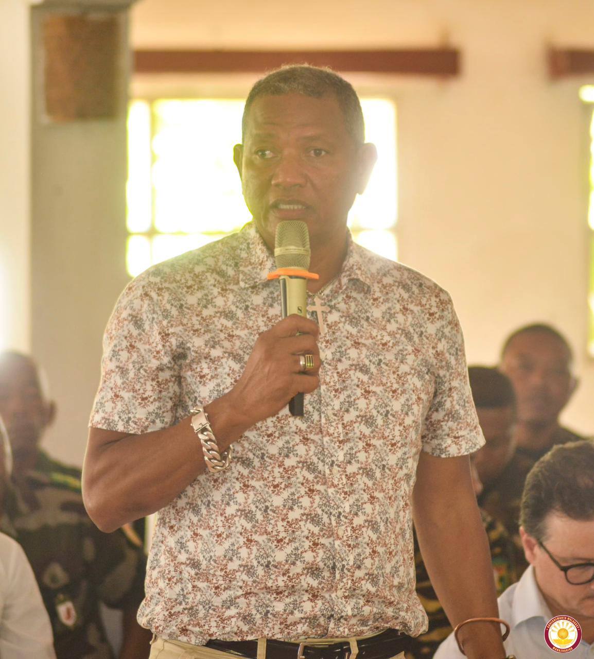 BASE TOLIARA VONONA HIFANOME TANANA NY RAY AMAN-DRENY SY NY MPANAO POLITIKA ATY AN-TOERANA HO AN' IO TETIKASA IO