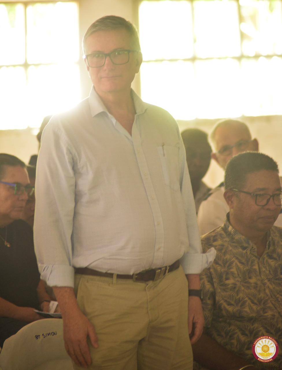 BASE TOLIARA VONONA HIFANOME TANANA NY RAY AMAN-DRENY SY NY MPANAO POLITIKA ATY AN-TOERANA HO AN' IO TETIKASA IO