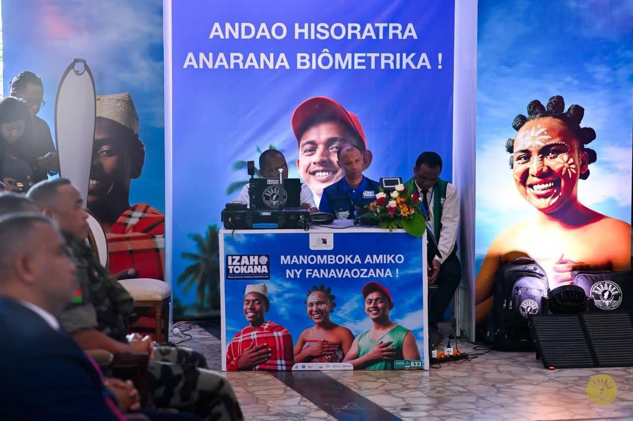 NISANTATRA NY FISORATANA ANARANA BIOMETRIKA NY FILOHAN' NY FANAVAOZANA NY REPOBLIKA SY IREO MPANOLOTSAINA AVO, IREO ANDRIMPANJAKANA, ARY NY GOVERNEMANTA