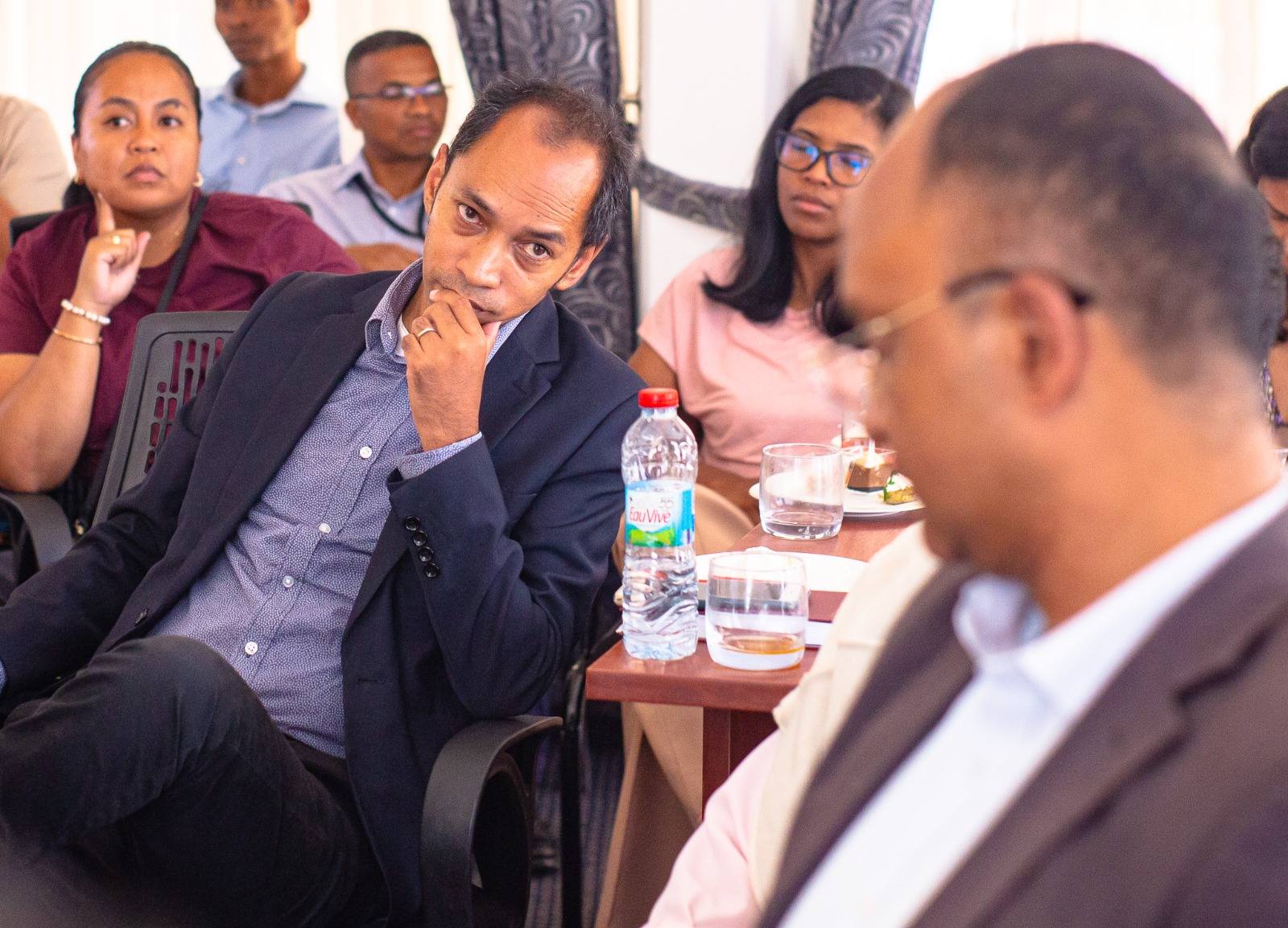 ATRIKASA FANOMBOHAN' NY TETIKASA MOMBA NY FAHALALAHANA MANEHO HEVITRA, IREO FITAOVAN-TSERASERA VAOVAO, FAMPIROBOROBOANA NY ORINASAN-TSERASERA MALALAKA, MAHALEOTENA SY MAROLOKO