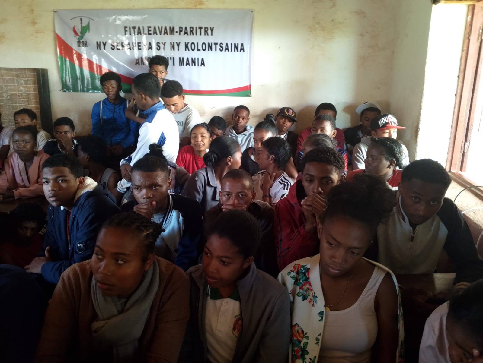 AKON'NY FANAMARIHANA NY ANDRO IRAISAM-PIRENENA HO AN'NY TENINDRENY, 21 FEBROARY 2026  "TIA NY TENINDRENY, MANANDRATRA NY TANINDRAZANA"  FITALEAVAM-PARITRY NY SERA SERA SY NY KOLONTSAINA ANALAMANGA