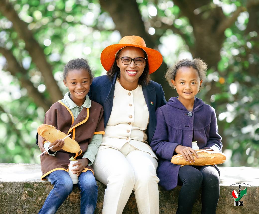 NIAVAKA NY FANKALAZANA NY ANDRO IRAISAM-PIRENENA HO AN' NY MOZEA TENY AMIN' NY ROVAN' AMBOHIMANGA