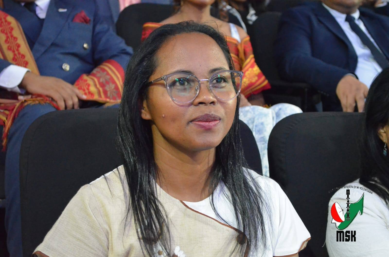 HANAO ADISISIKA HAHAZOAN' NY MPIKABARY MALAGASY MARI-PAHAIZANA ARA-PANJAKANA MISY TOMBOKASE MENA NY MINISITRA GASCAR FENOSOA