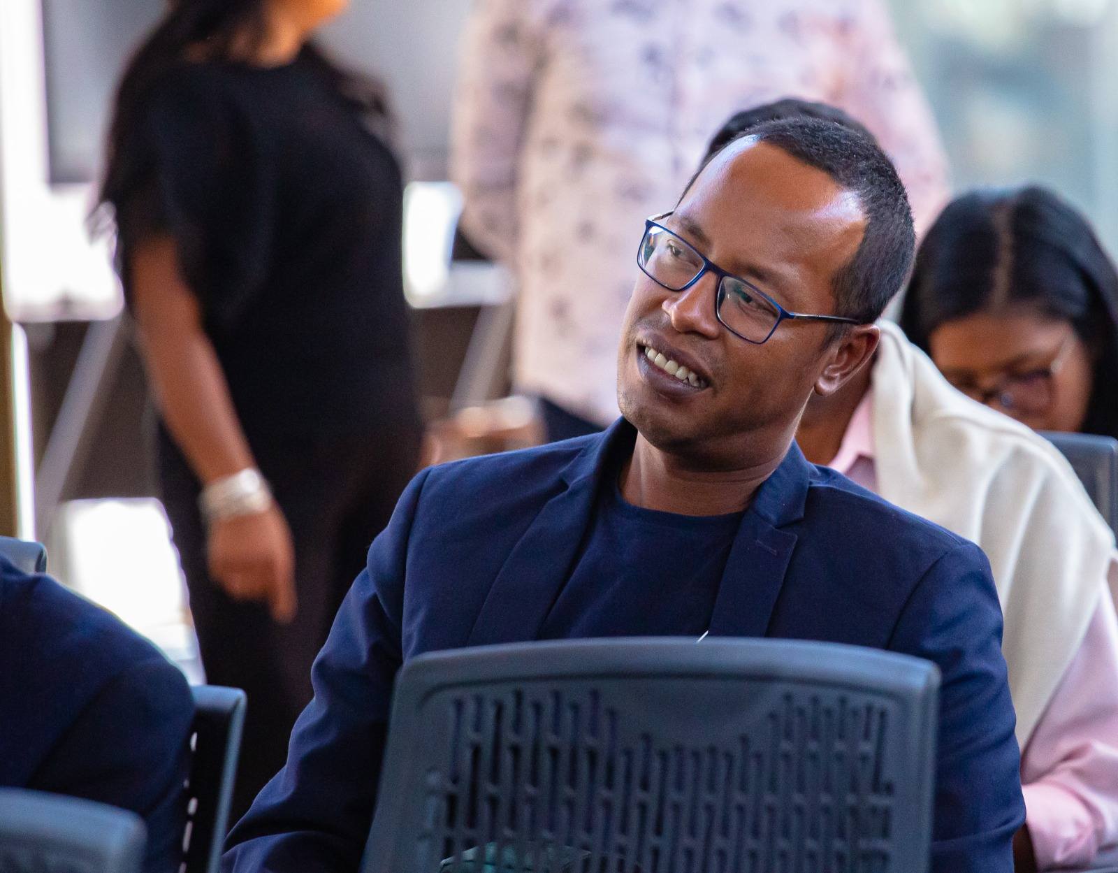 ATRIKASA FANOMBOHAN' NY TETIKASA MOMBA NY FAHALALAHANA MANEHO HEVITRA, IREO FITAOVAN-TSERASERA VAOVAO, FAMPIROBOROBOANA NY ORINASAN-TSERASERA MALALAKA, MAHALEOTENA SY MAROLOKO