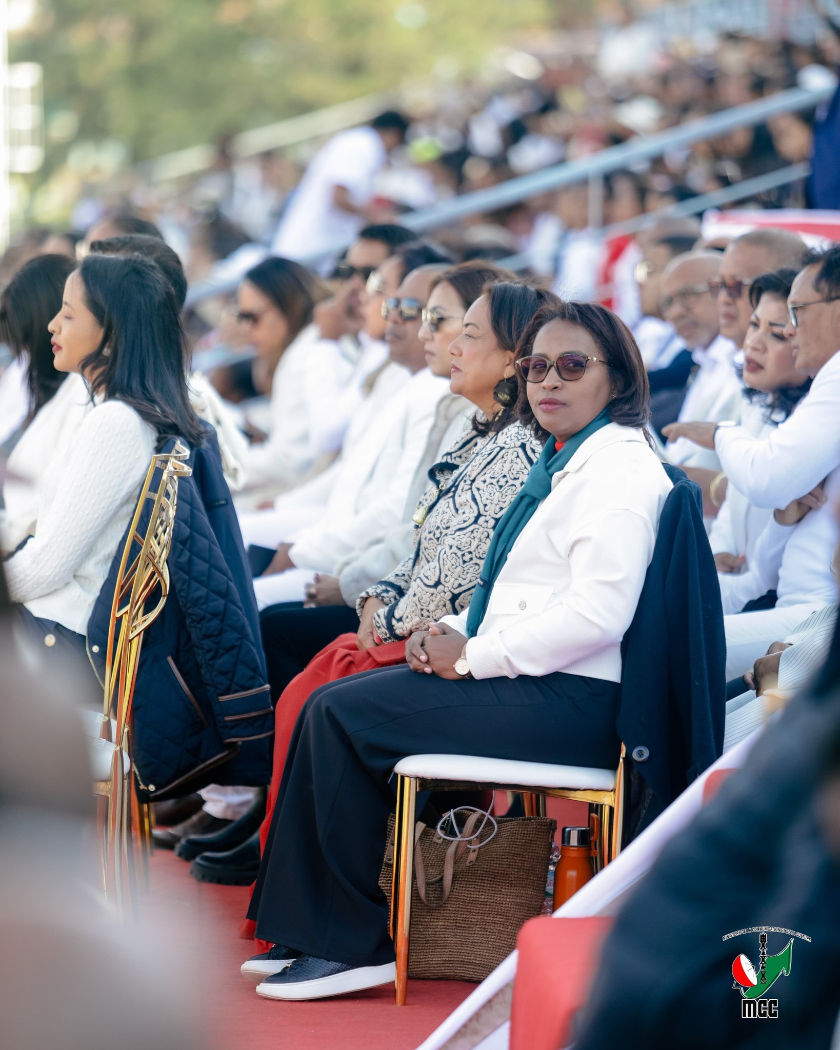 ANTSAM-PIDERANA HO AN' NY FIRENENA