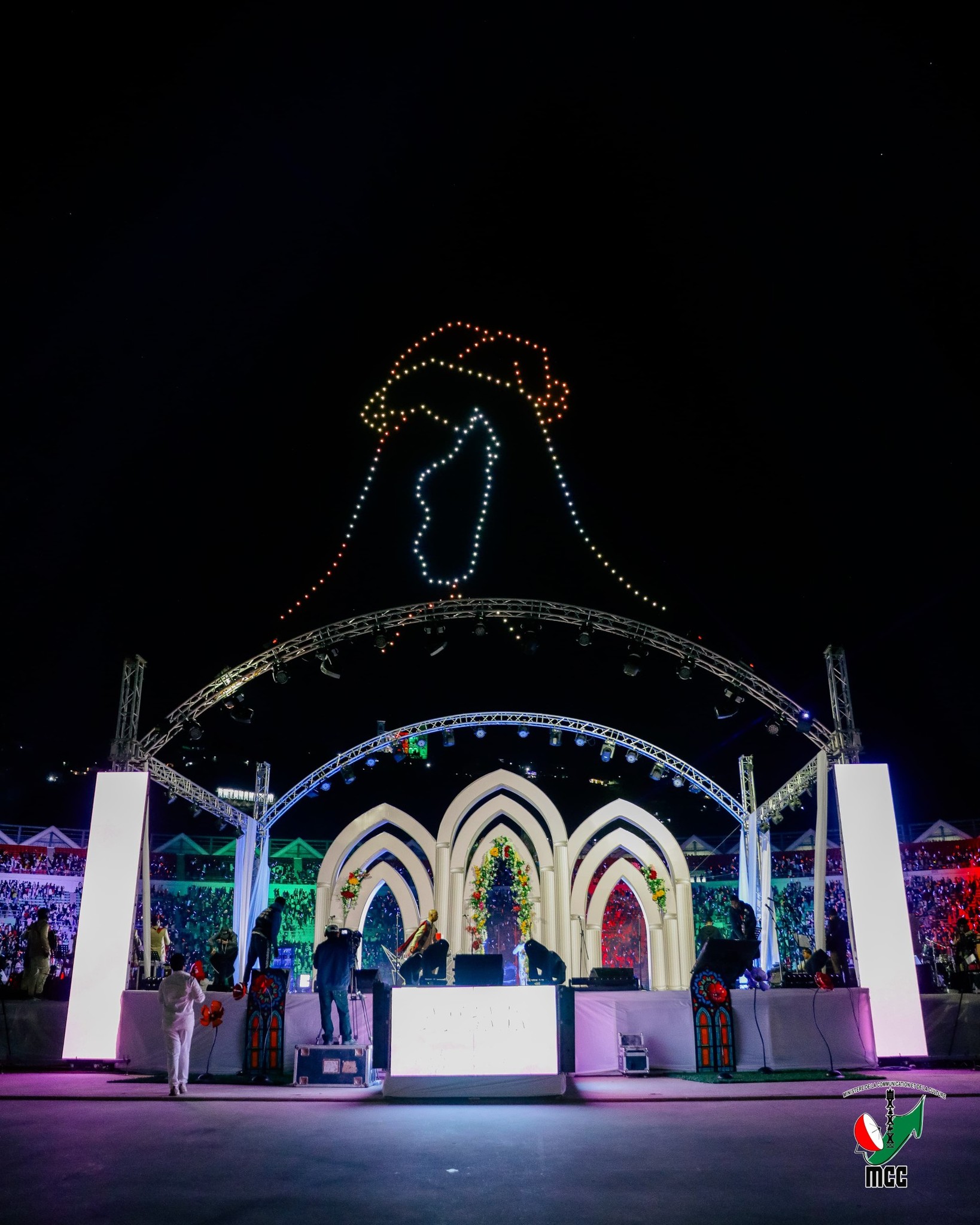 ANTSAM-PIDERANA TAO AMIN' NY KIANJAN' NY BAREA MAHAMASINA