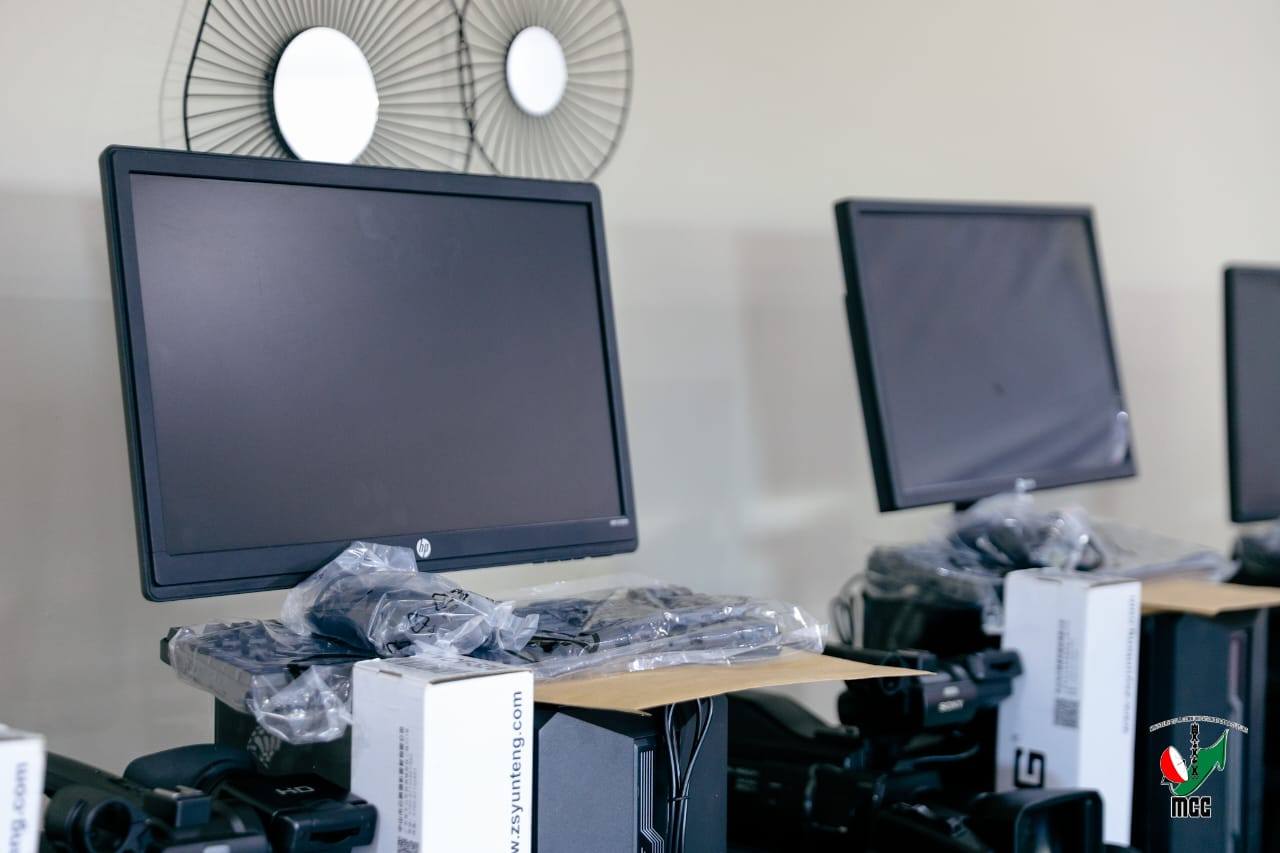 MITOHY HATRANY NY FAMPITAOVANA ATAON' NY FITONDRAM-PANJAKANA HO AN' IREO RAFITRA ENY IFOTONY