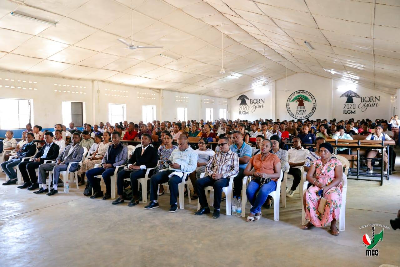 ANTSA TONONKALO - DIHIM-PARITRA