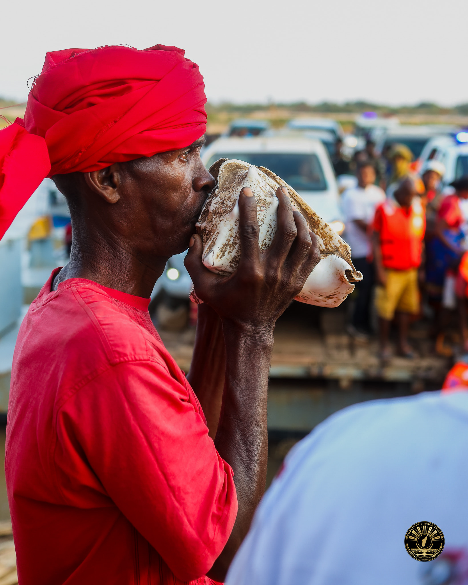NY FANDRAISAN' NY VAHOAKAN' NY FARITRA MENABE NY KABESON' NY AMPANJAKA TOERA SY IREO MPITARI-TAFIKA ROA LAHY