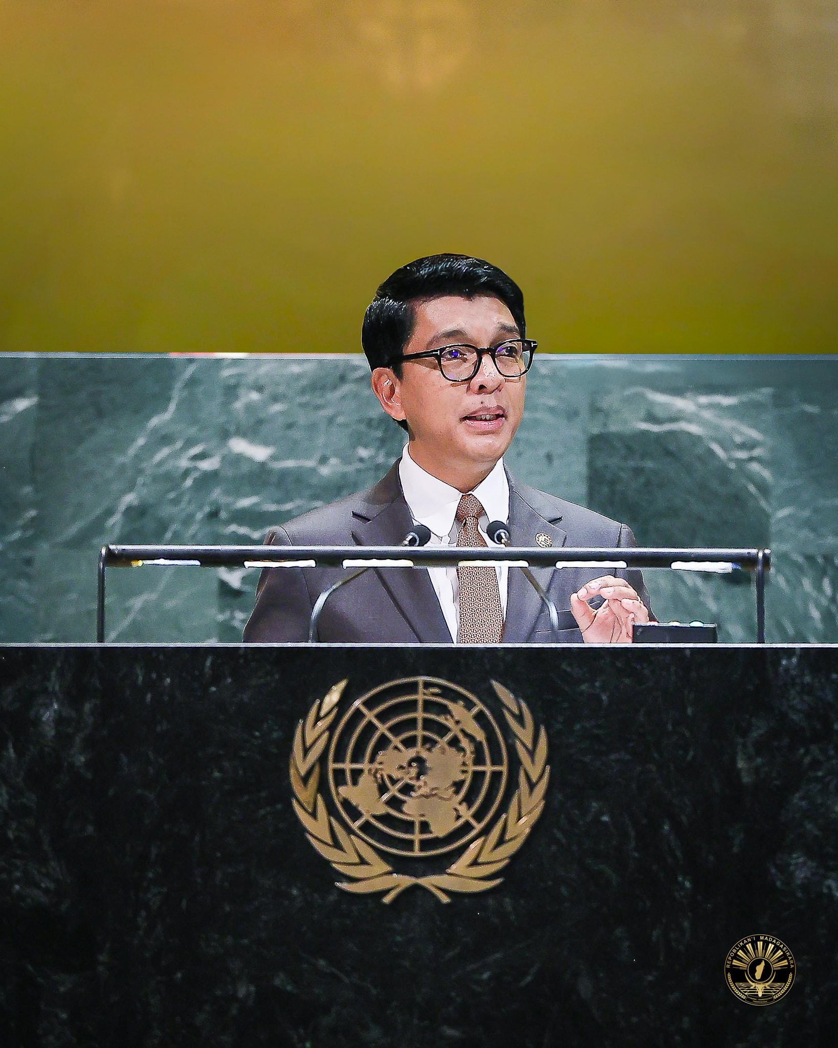 NANDRAY FITENENANA NANDRITRA NY FIVORIAMBE FAHA-80 AN' NY FIRENENA MIKAMBANA NY FILOHAN' NY REPOBLIKA ANDRY RAJOELINA