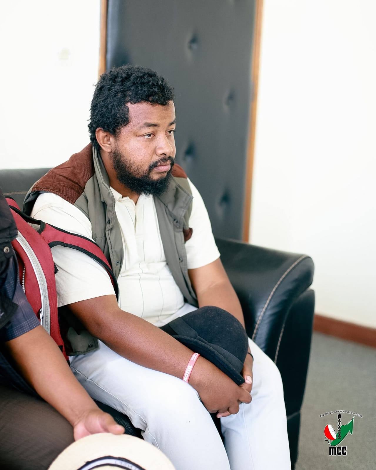 MIANDRANDRA FOTODRAFITR' ASA LEHIBE KOKOA IREO MPANAO HIRAGASY