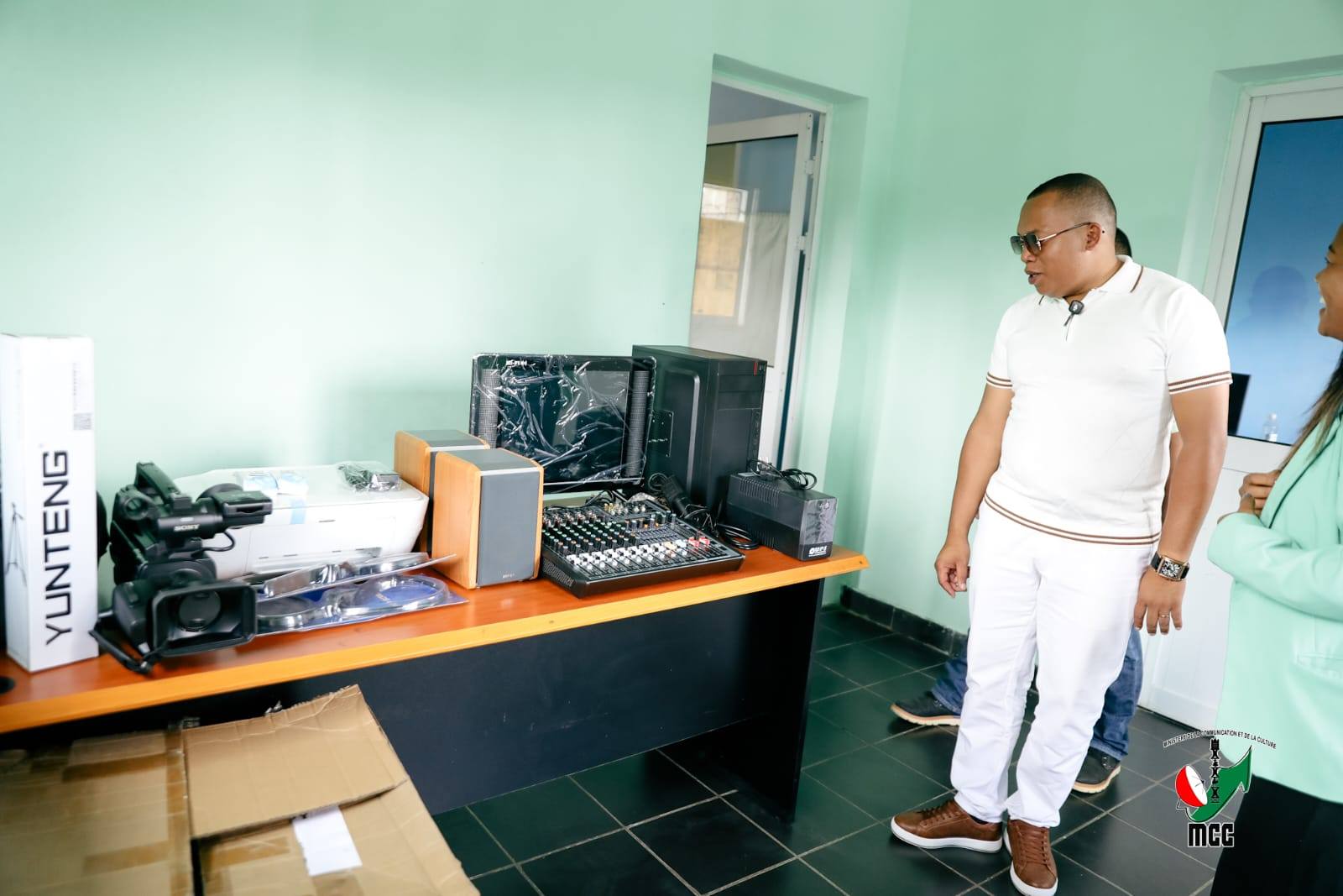 KAOMINA MIISA 19 AO AMBATOLAMPY NO AFAKA HANJOHY NY TVM SY RNM INDRAY