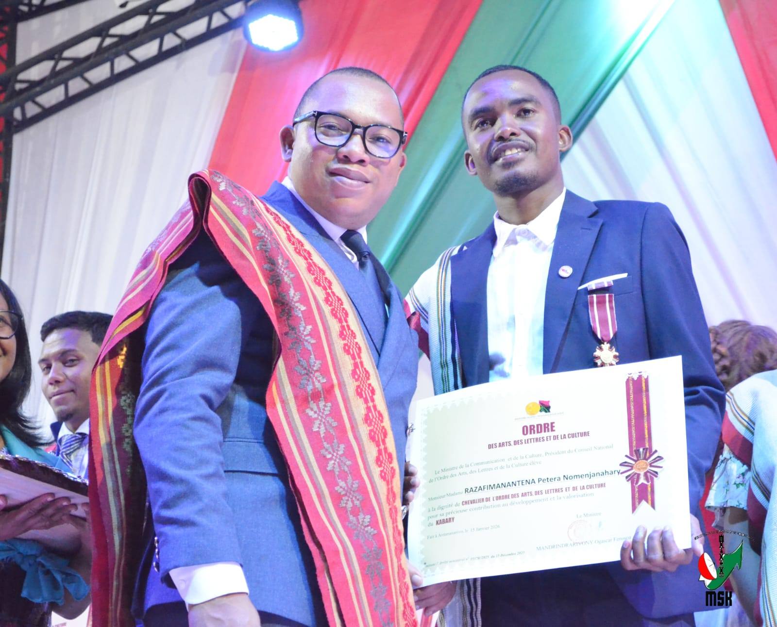 HANAO ADISISIKA HAHAZOAN' NY MPIKABARY MALAGASY MARI-PAHAIZANA ARA-PANJAKANA MISY TOMBOKASE MENA NY MINISITRA GASCAR FENOSOA