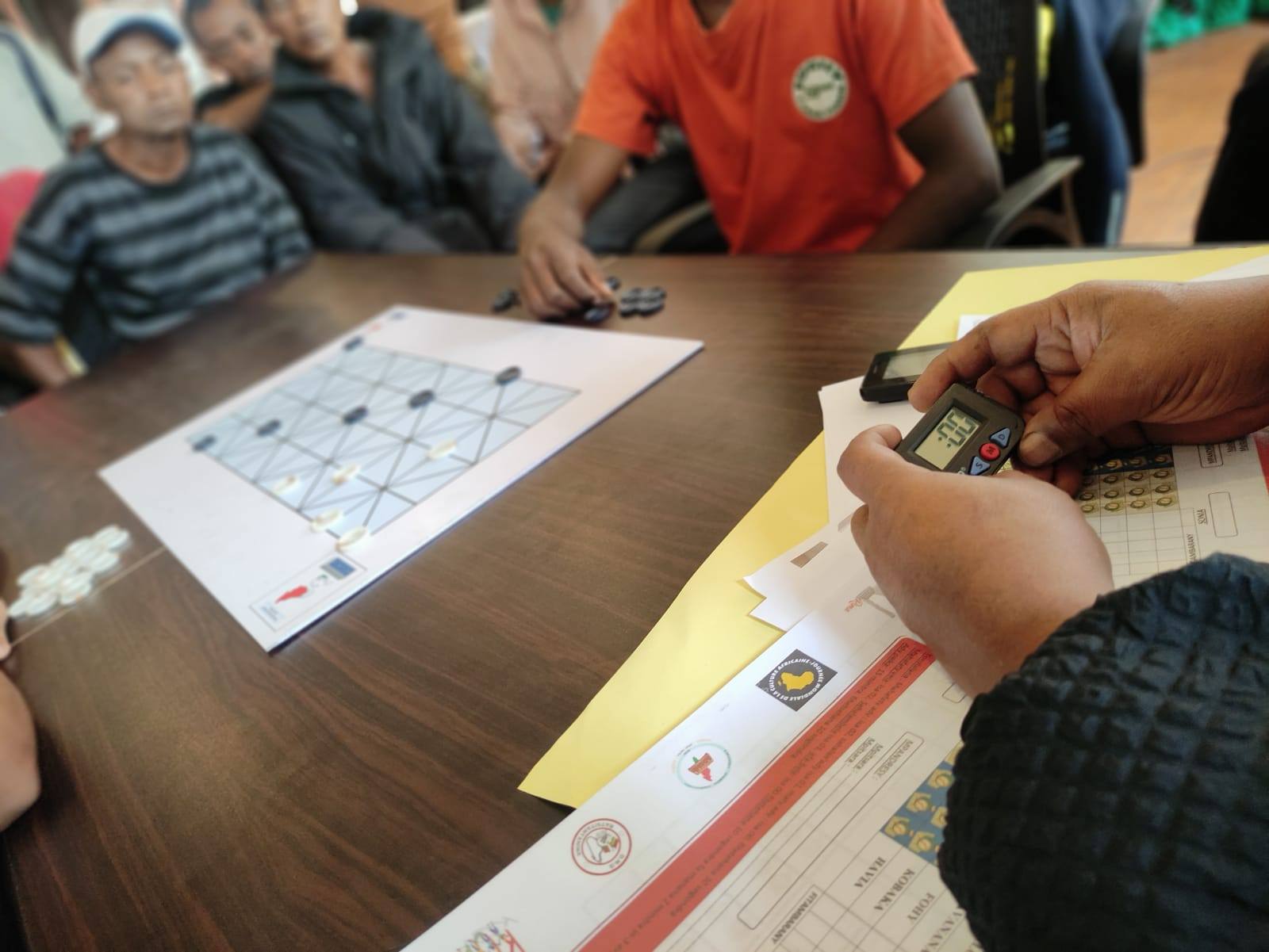 ALA VELA FAMERENAN-KASINA - FANORONA