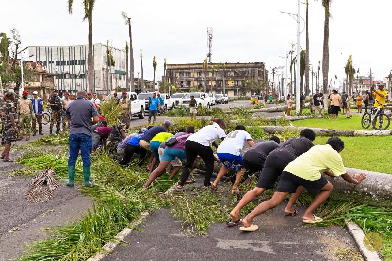 "HIARA-HIATRIKA SY HIOMBOM-PO AMIN' NY VAHOAKAN' NY FARITRA ATSINANANA NO NAHATONGAVAKO ETO" HOY NY FILOHAN' NY REPOBLIKAN' I MADAGASIKARA NY KOLONELY RANDRIANIRINA MICHAEL