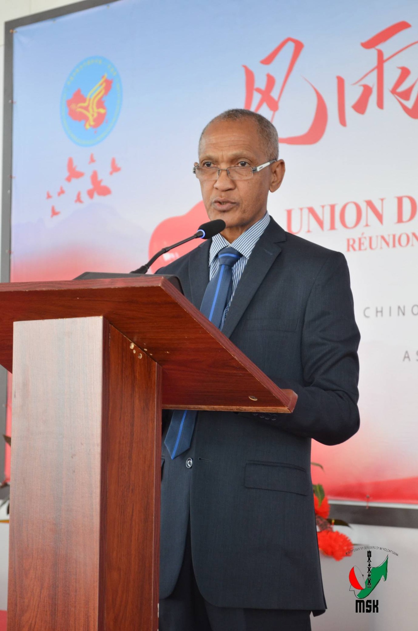 MANAO TOHIVAKANA MANEHO FIRAISANKINA AMIN' I MADAGASIKARA NOHO NY VOINA VOAJANAHARY IREO MPIARA-MIOMBONA ANTOKA VAHINY