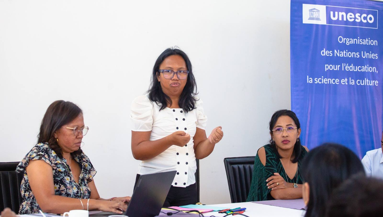 ATRIKASA FANOMBOHAN' NY TETIKASA MOMBA NY FAHALALAHANA MANEHO HEVITRA, IREO FITAOVAN-TSERASERA VAOVAO, FAMPIROBOROBOANA NY ORINASAN-TSERASERA MALALAKA, MAHALEOTENA SY MAROLOKO