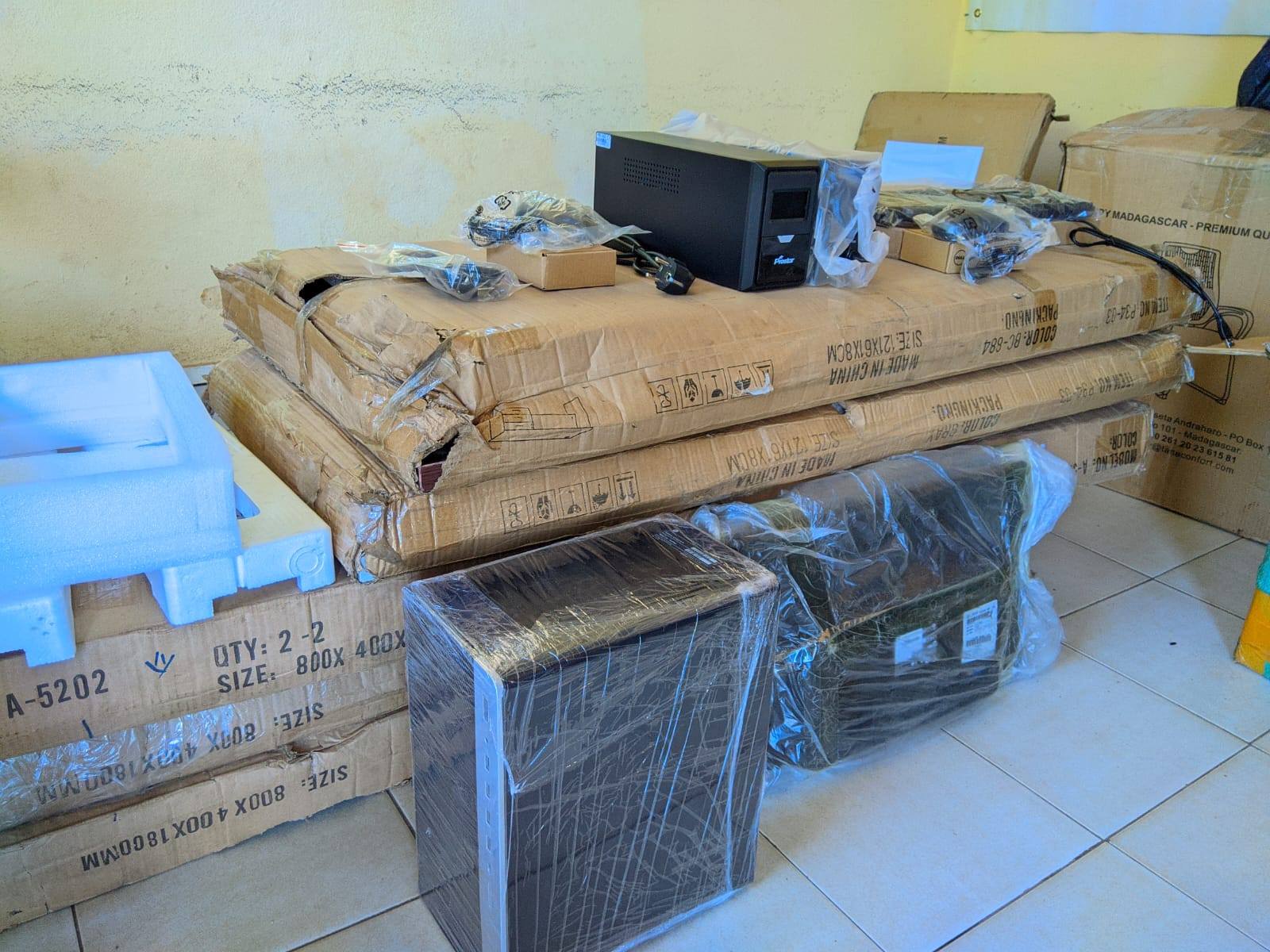 MANATSARA HATRANY IREO FITAOVAN-TSERASERA ENTI-MIASA NY MINISTERAN' NY SERASERA SY NY KOLONTSAINA MBA HAHATOMOMBANA NY FAMPITAM-BAOVAO AVY NY IFOTONY