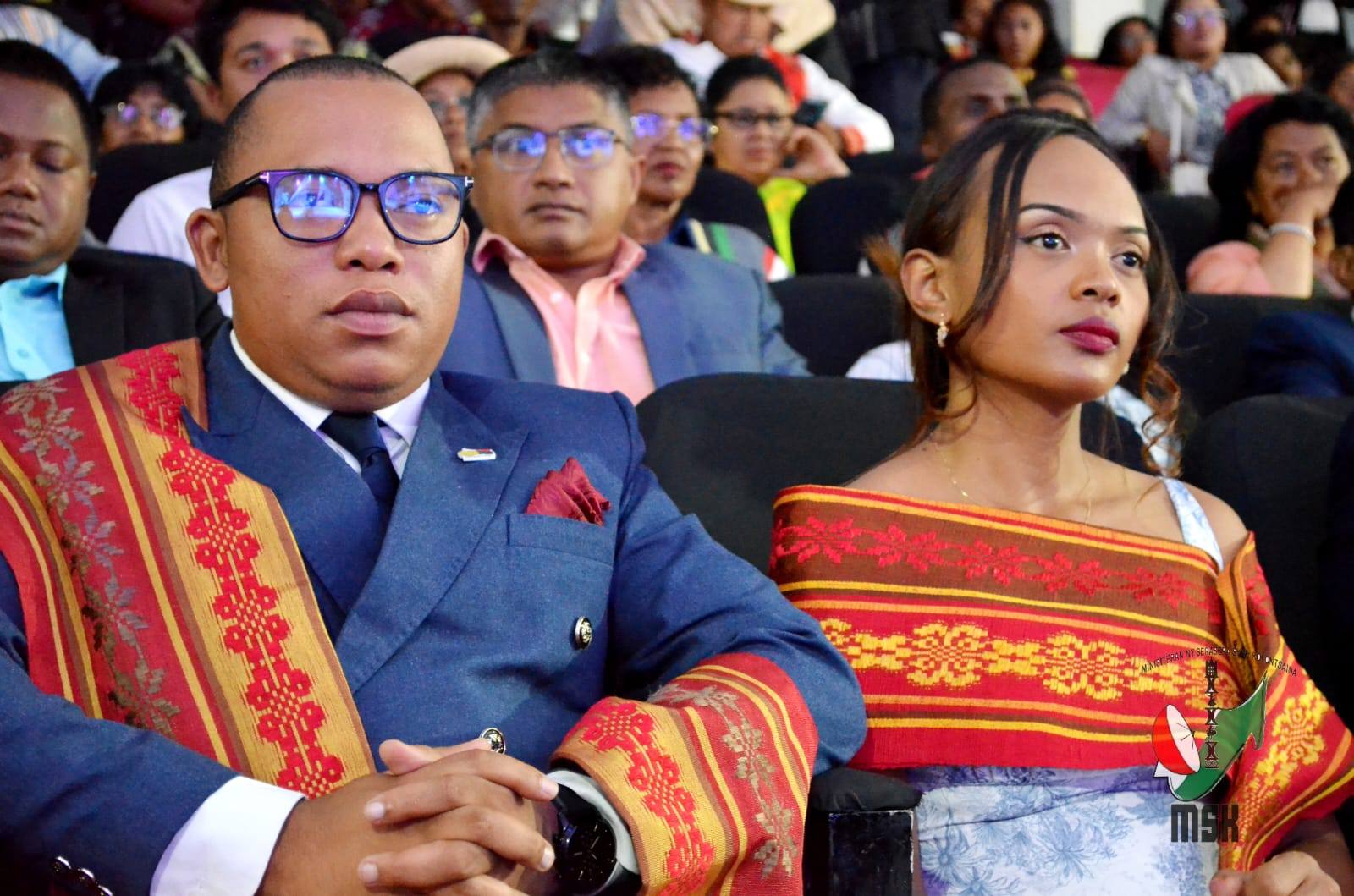 HANAO ADISISIKA HAHAZOAN' NY MPIKABARY MALAGASY MARI-PAHAIZANA ARA-PANJAKANA MISY TOMBOKASE MENA NY MINISITRA GASCAR FENOSOA