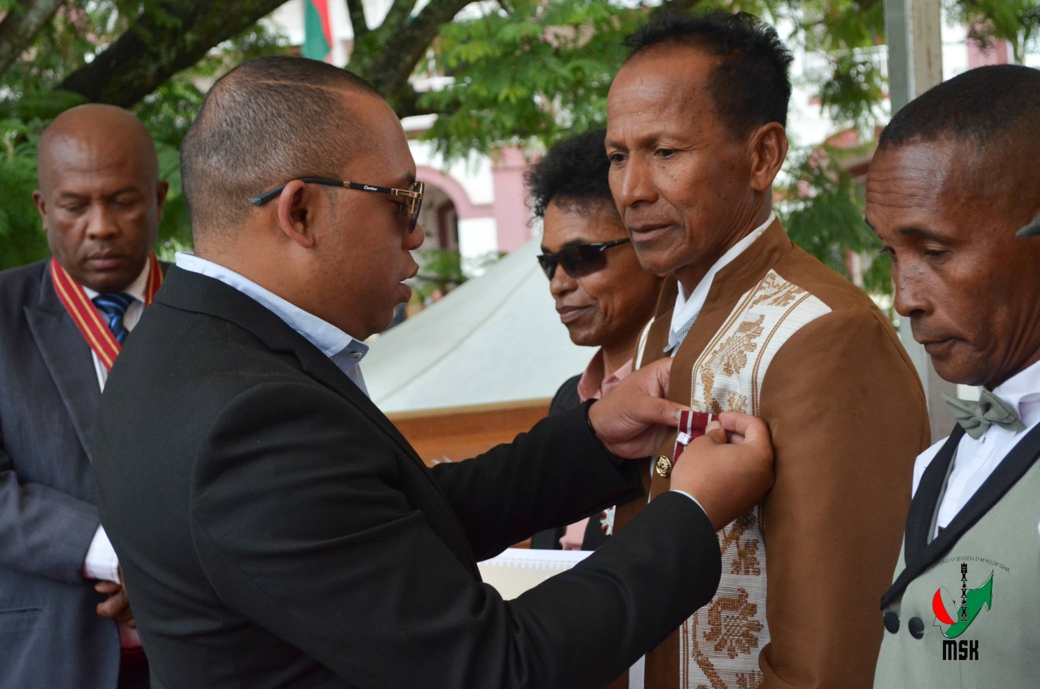 ENDRIKA HITA MASO FANKASITRAHANA NY EZAKA VITAN' NY MPISEHATRA ARA-KOLONTSAINA SADY FAMPIRISIHANA AMIN' NY TSARA KOKOA HATRANY NY MARI-BONINAHITRY NY KANTO