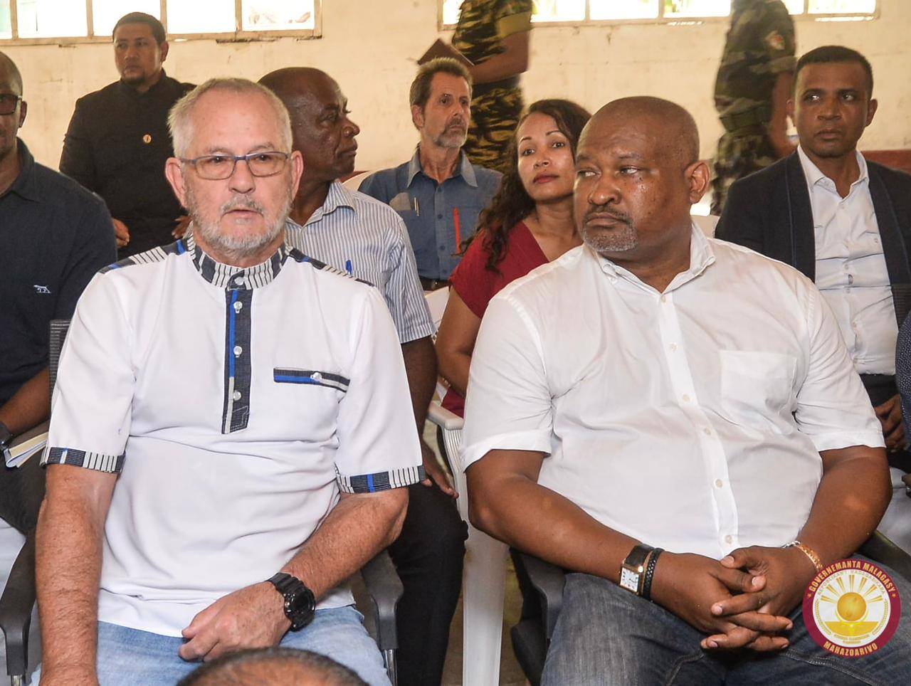 BASE TOLIARA VONONA HIFANOME TANANA NY RAY AMAN-DRENY SY NY MPANAO POLITIKA ATY AN-TOERANA HO AN' IO TETIKASA IO