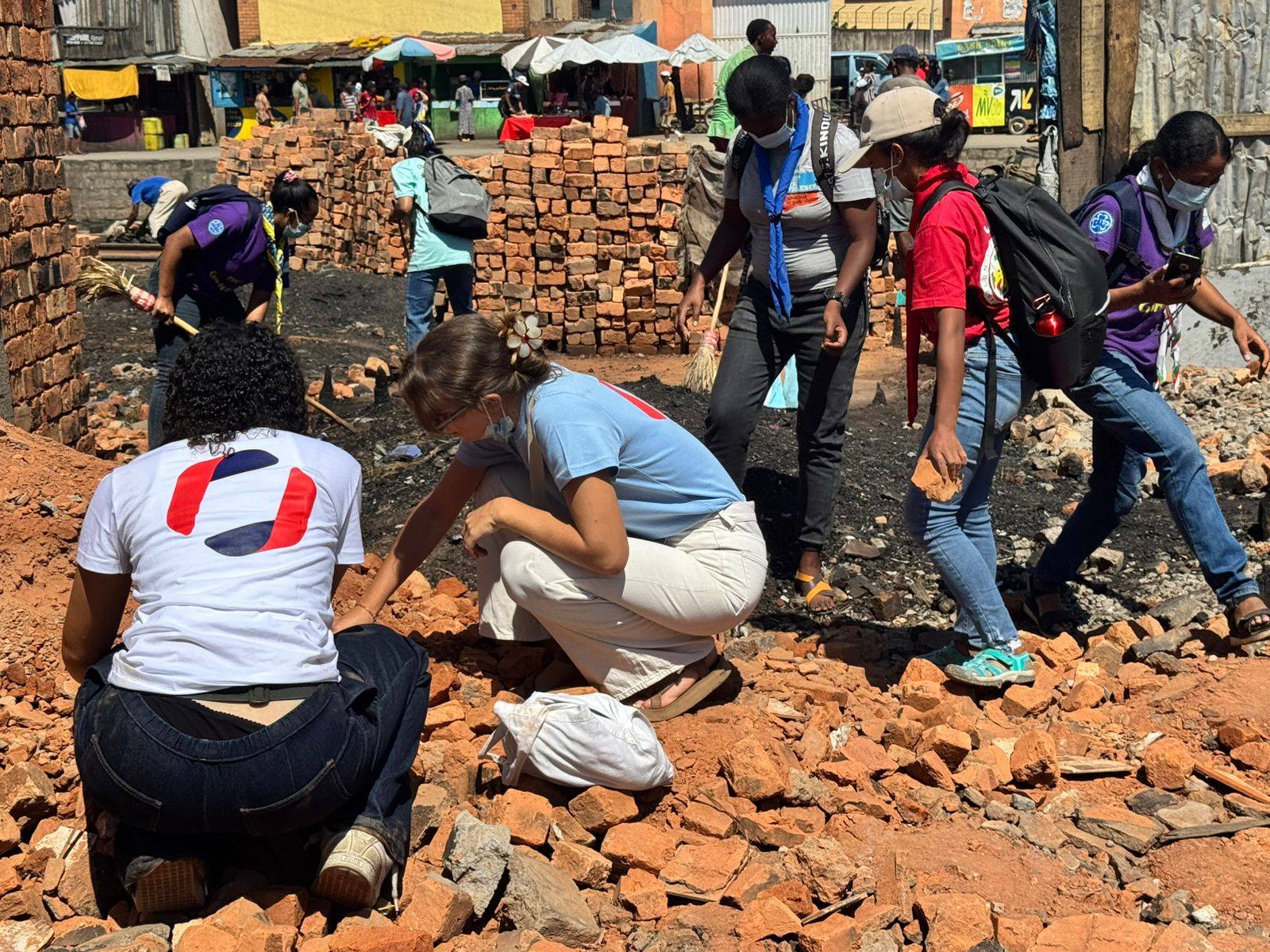 ANDRO NATOKANA HO AMIN' NY FIROTSAHANA AN-TSITRAPO SY ASA FANOLORAN-TENA