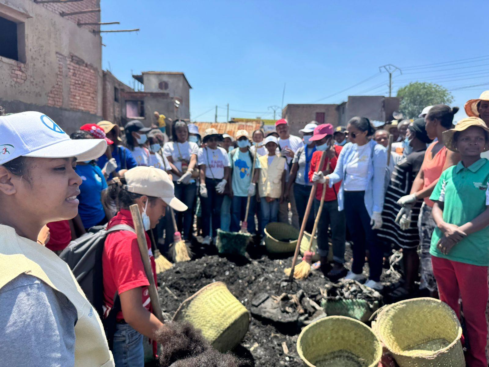 ANDRO NATOKANA HO AMIN' NY FIROTSAHANA AN-TSITRAPO SY ASA FANOLORAN-TENA